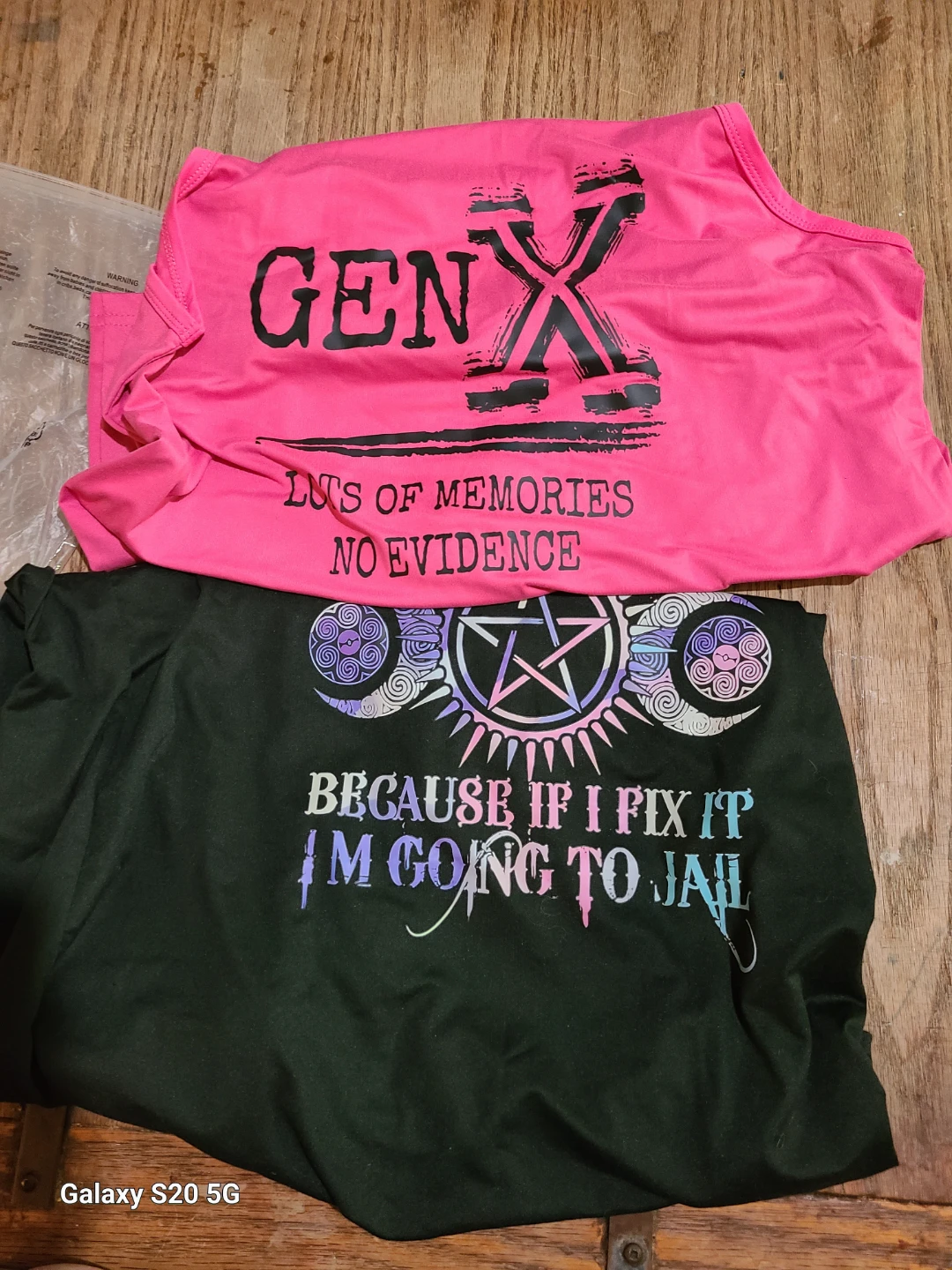 Set of 2 Graphic Tank Tops