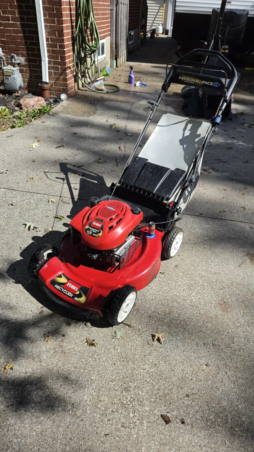 Toro self propelled lawnmower