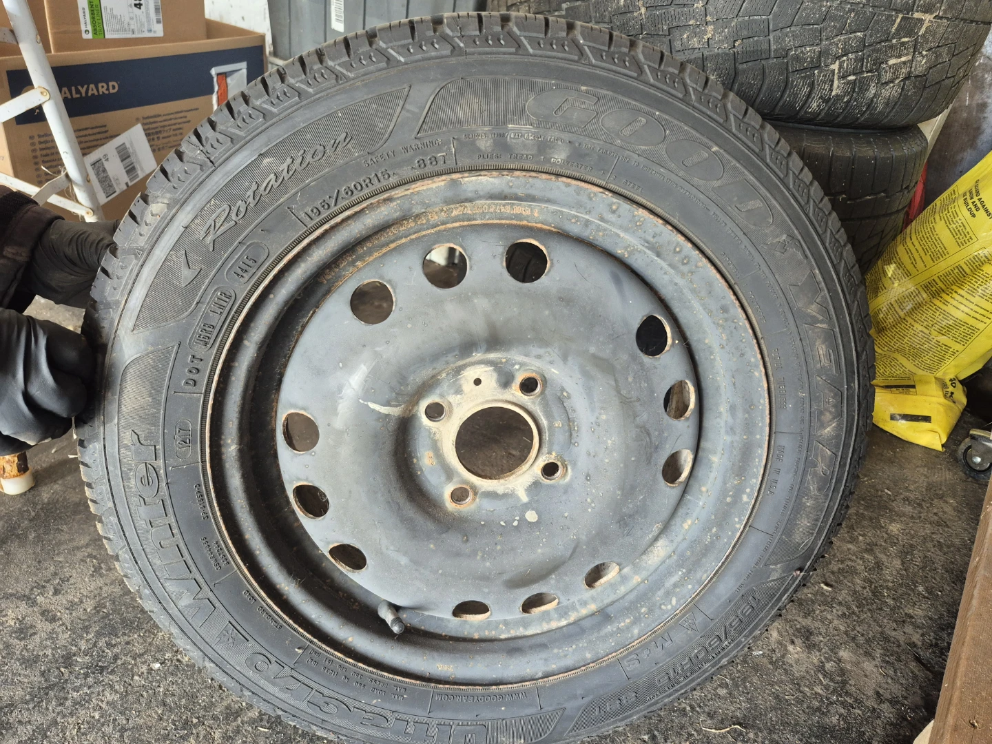 Goodyear Ultra Grip Winter Tire 195/60R15