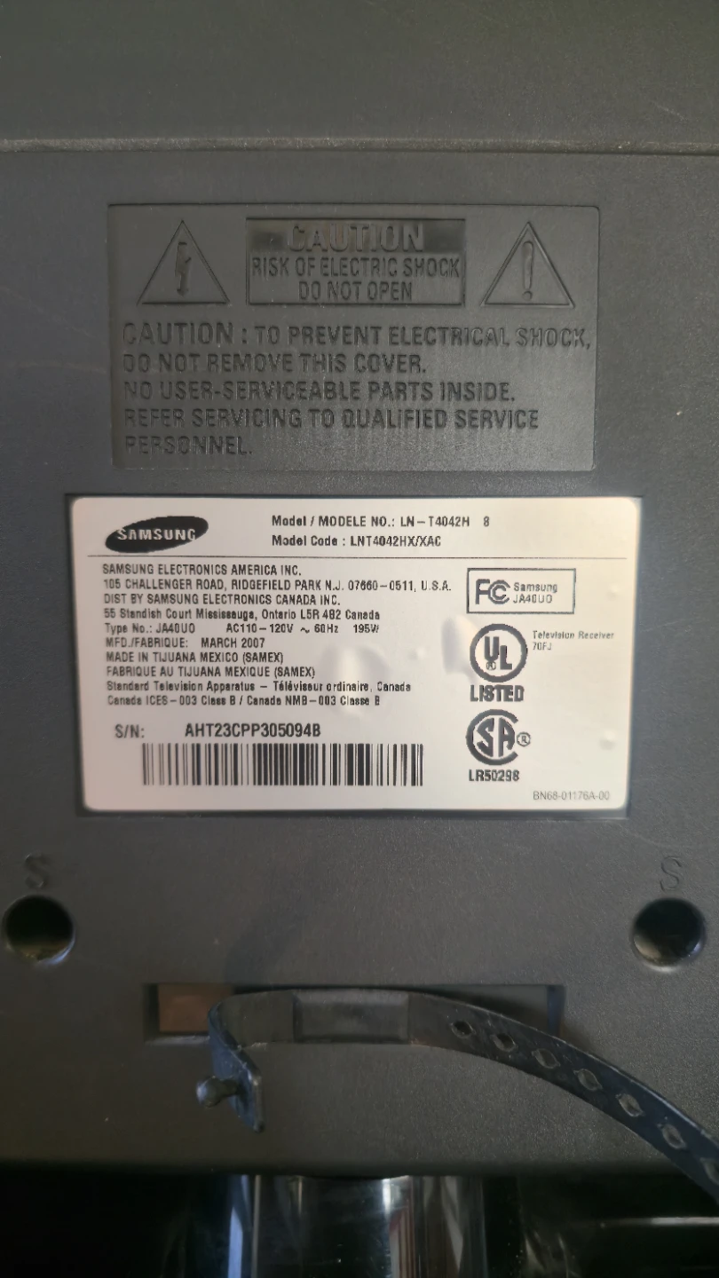 Samsung 40-inch LCD Television - photo 2