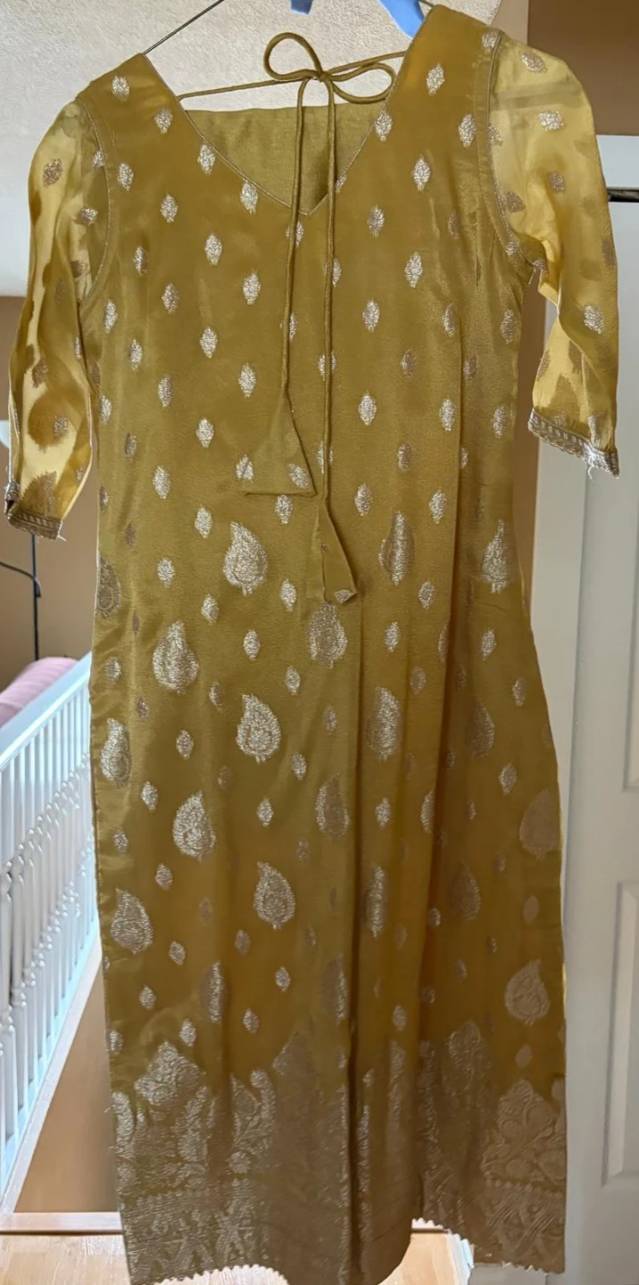 Traditional Mustard Yellow Salwar Kameez - photo 2