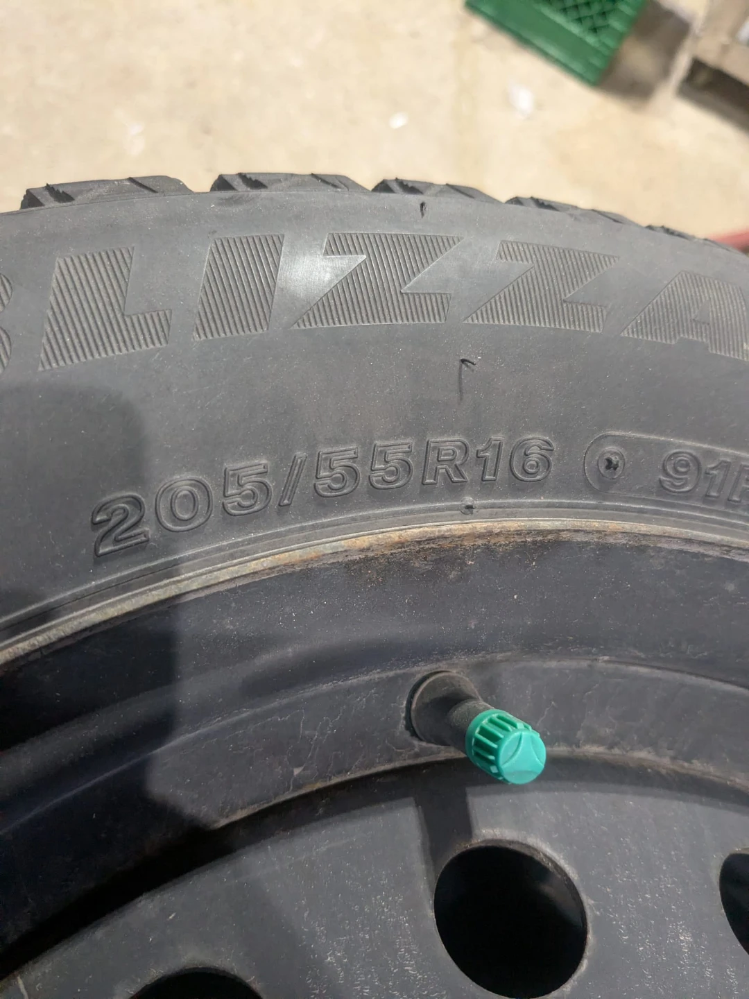 Bridgestone Blizzak WS80 205/55R16 Winter Tires on Steel Rims - photo 2