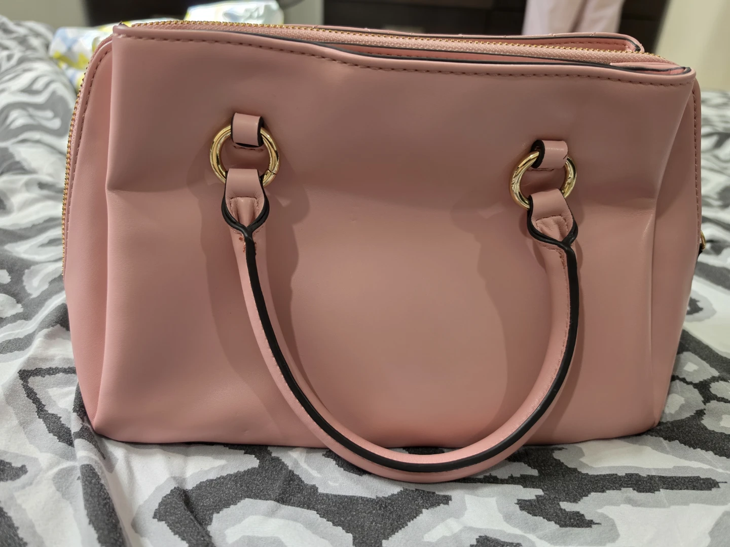 Guess Pink Quilted Handbag - photo 2