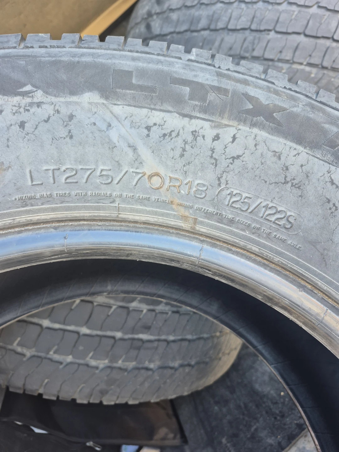 275 70 18 Michelin LTX AT2 - photo 2
