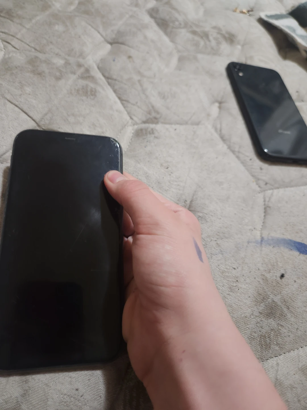Black Apple iPhone 11 - photo 2