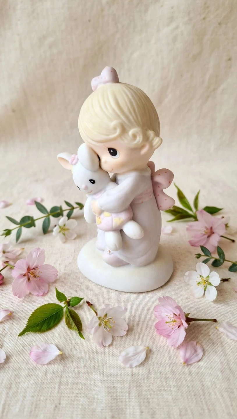 Precious Moments Jesus Loves Me Figurine - photo 3