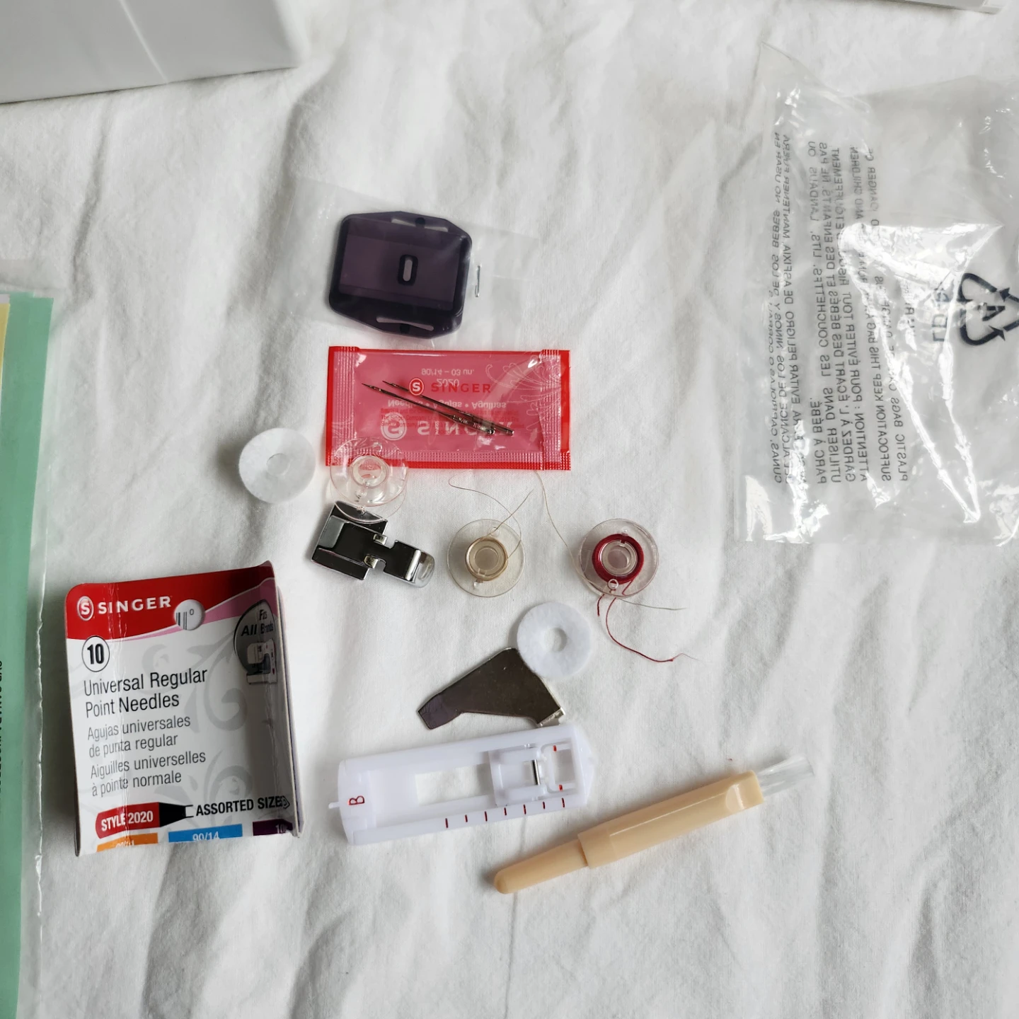 Singer Start 1304 Sewing Machine with Accessories - photo 4