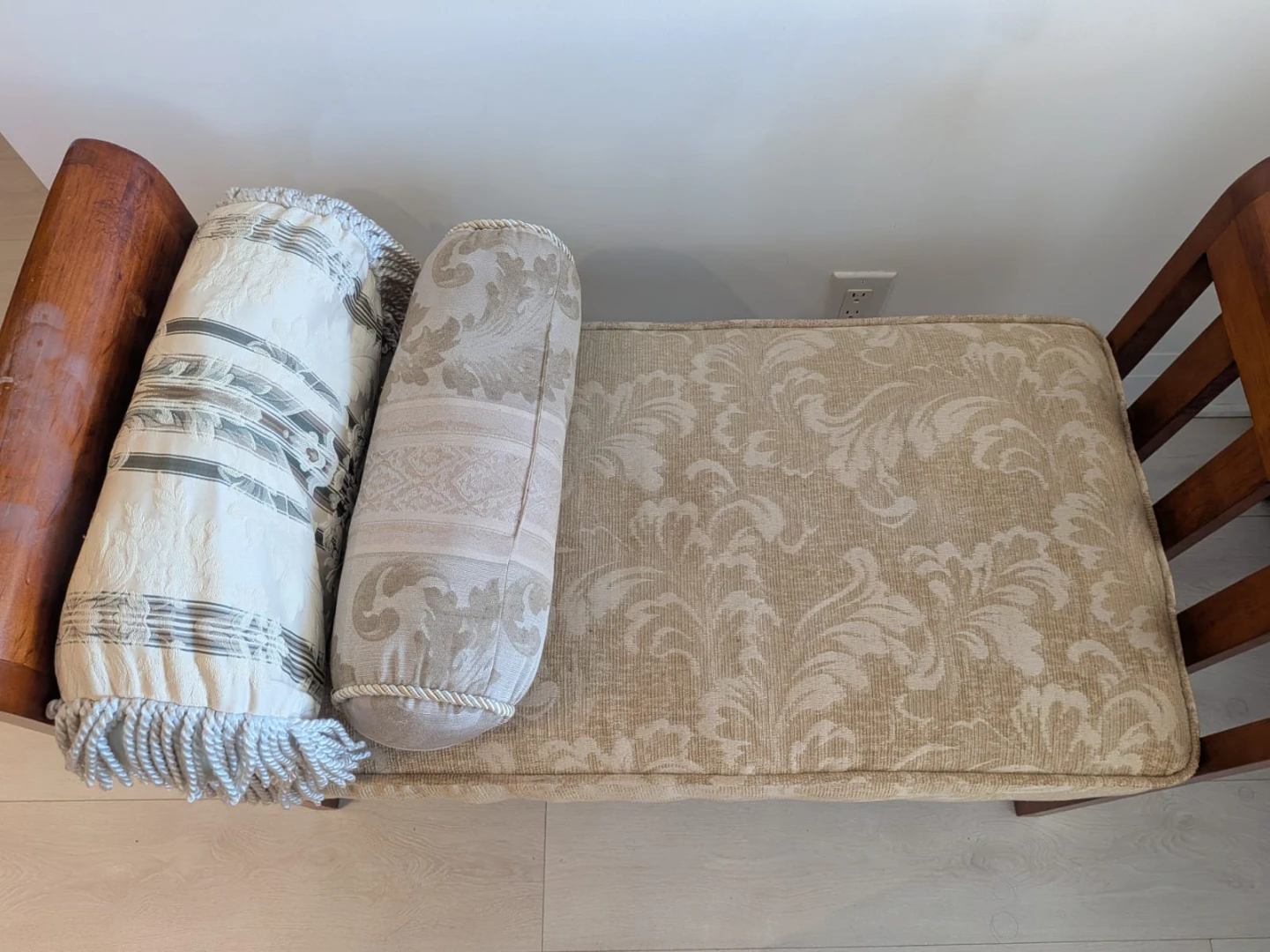 Move out sale: Vintage Wooden Upholstered Bench - photo 4