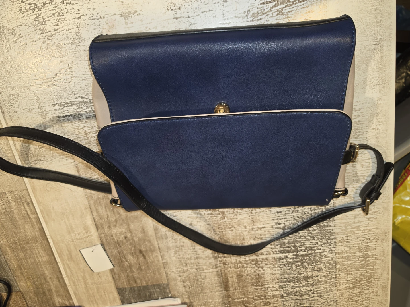 Lily and ivy purse