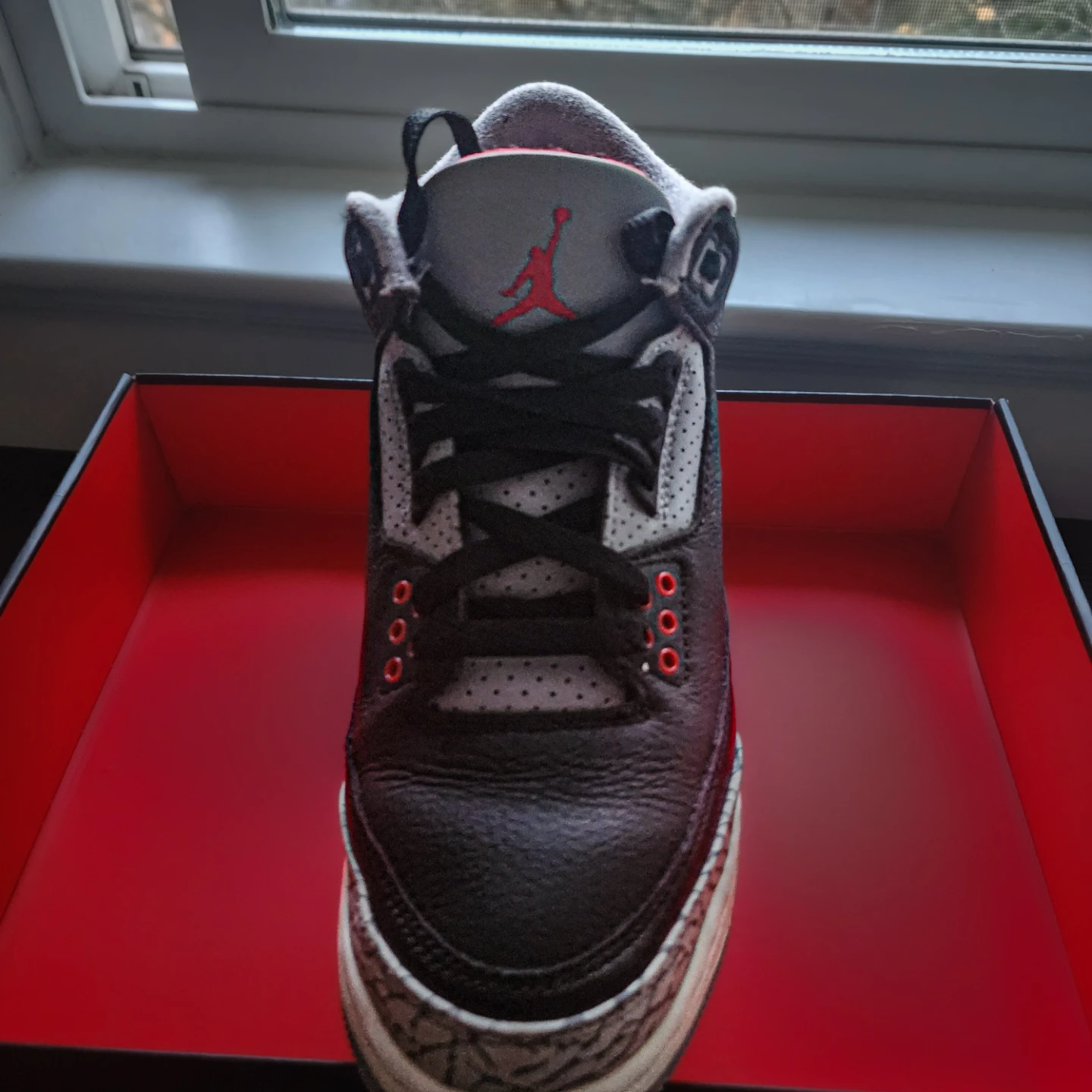 Selling both my Jordan 4 and Jordan 3 - photo 2