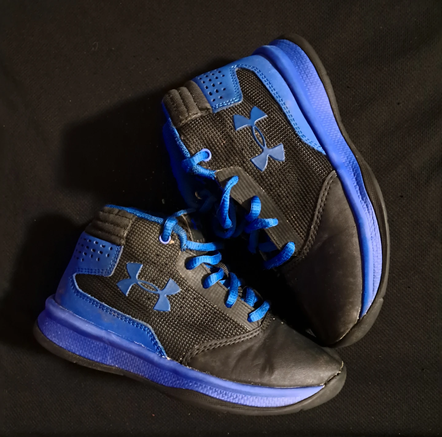 Under Armour Youth Basketball Shoes - photo 4