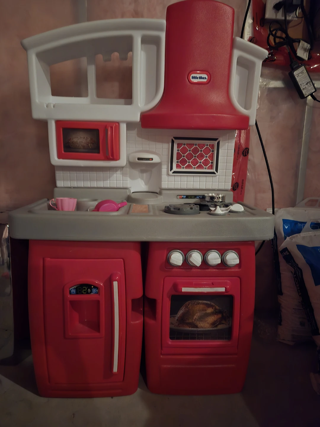Little Tikes Play Kitchen