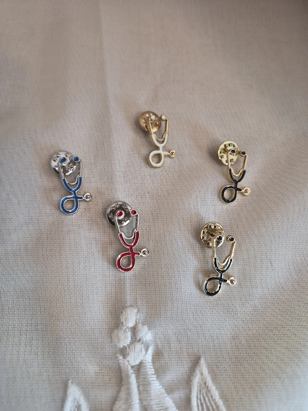So Cute Stethoscope Pins Brand New without Tags - photo 2
