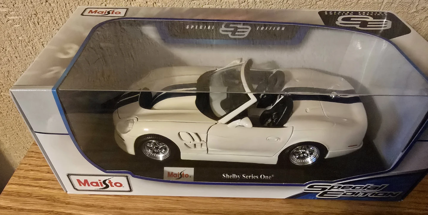 1:18 Shelby Series One