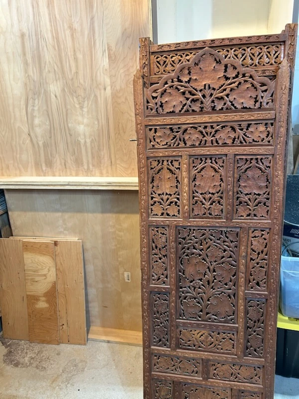 Wooden screen panels