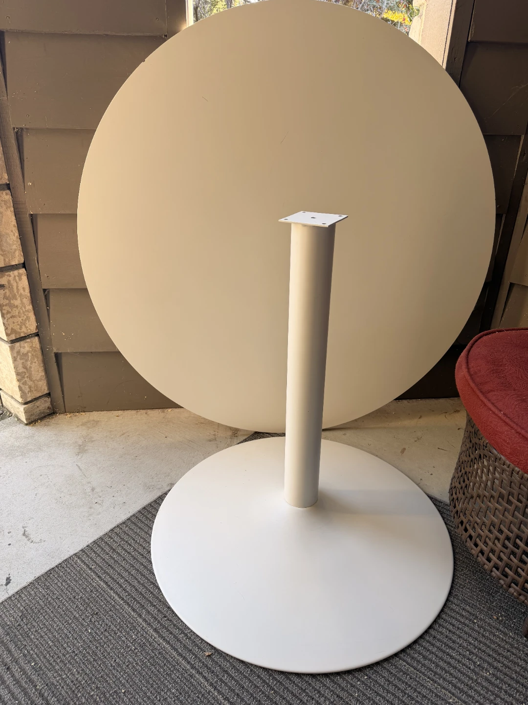 White Round Dining Table - photo 4