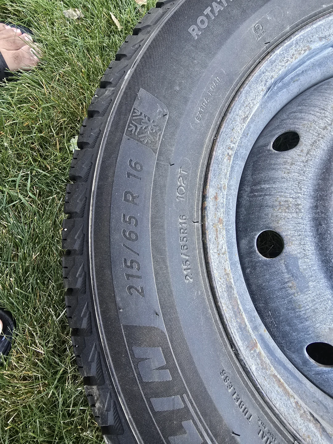 Michelin 215/65R16 Winter Tire on Steel Rim - photo 2