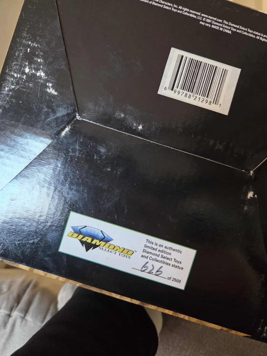 Diamond Select Marvel Origins The Incredible Hulk Statue - photo 5