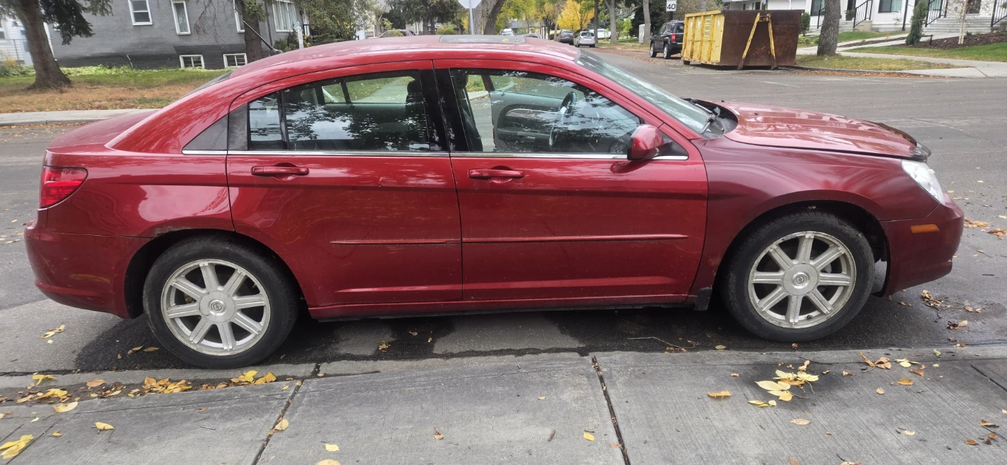 Chrysler Sebring sedan - photo 4