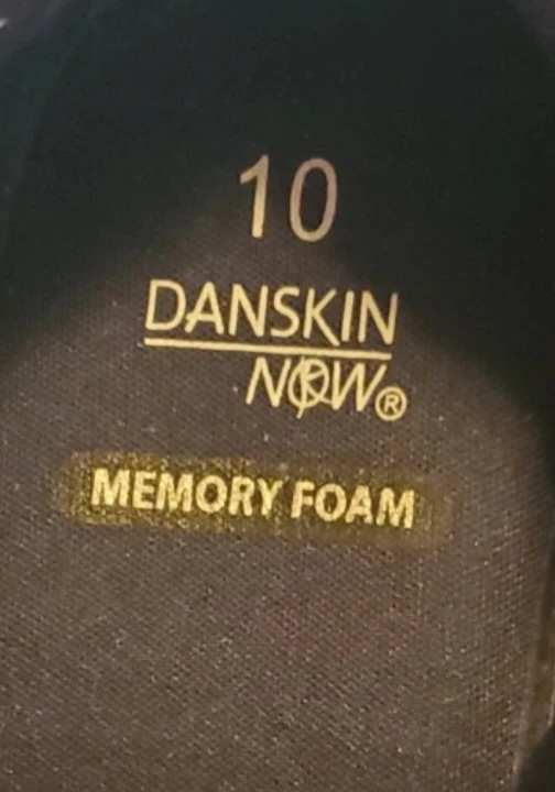 Women's Daskin Memory Foam Shoes Size 10 - photo 4