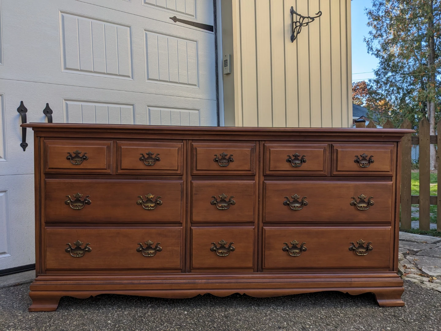 Knechtel 9 Drawer Dresser in Solid Maple