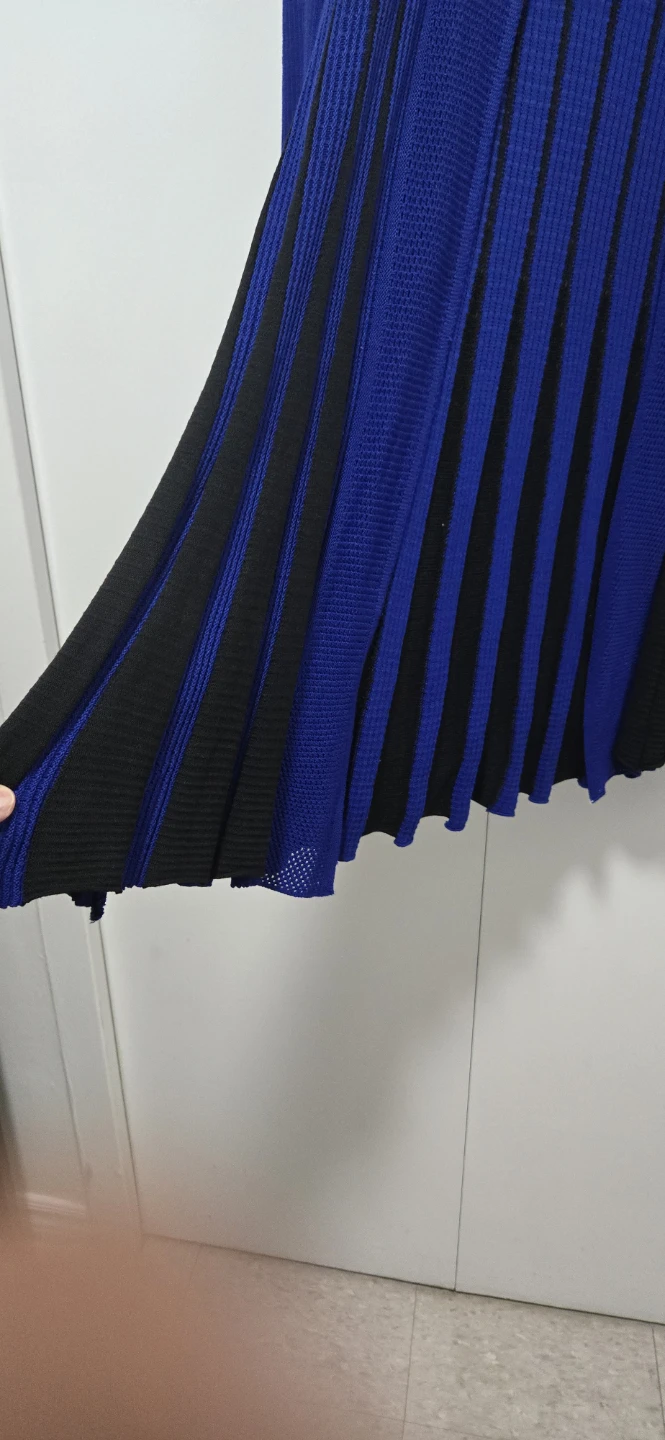 Style... Blue and Black Striped Cardigan. - photo 3