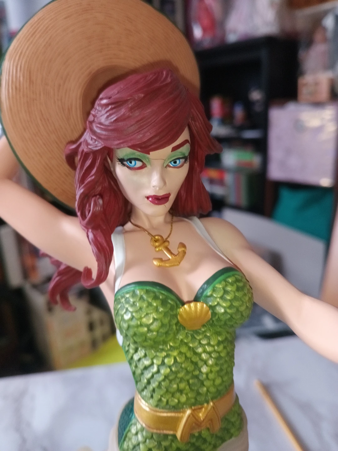 DC comics bombshell: Mera(Damaged) - photo 5