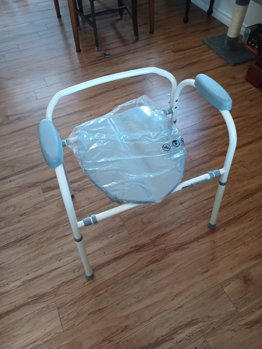 Brand New MedPro Defense Comfort Plus Commode – $80 - photo 2