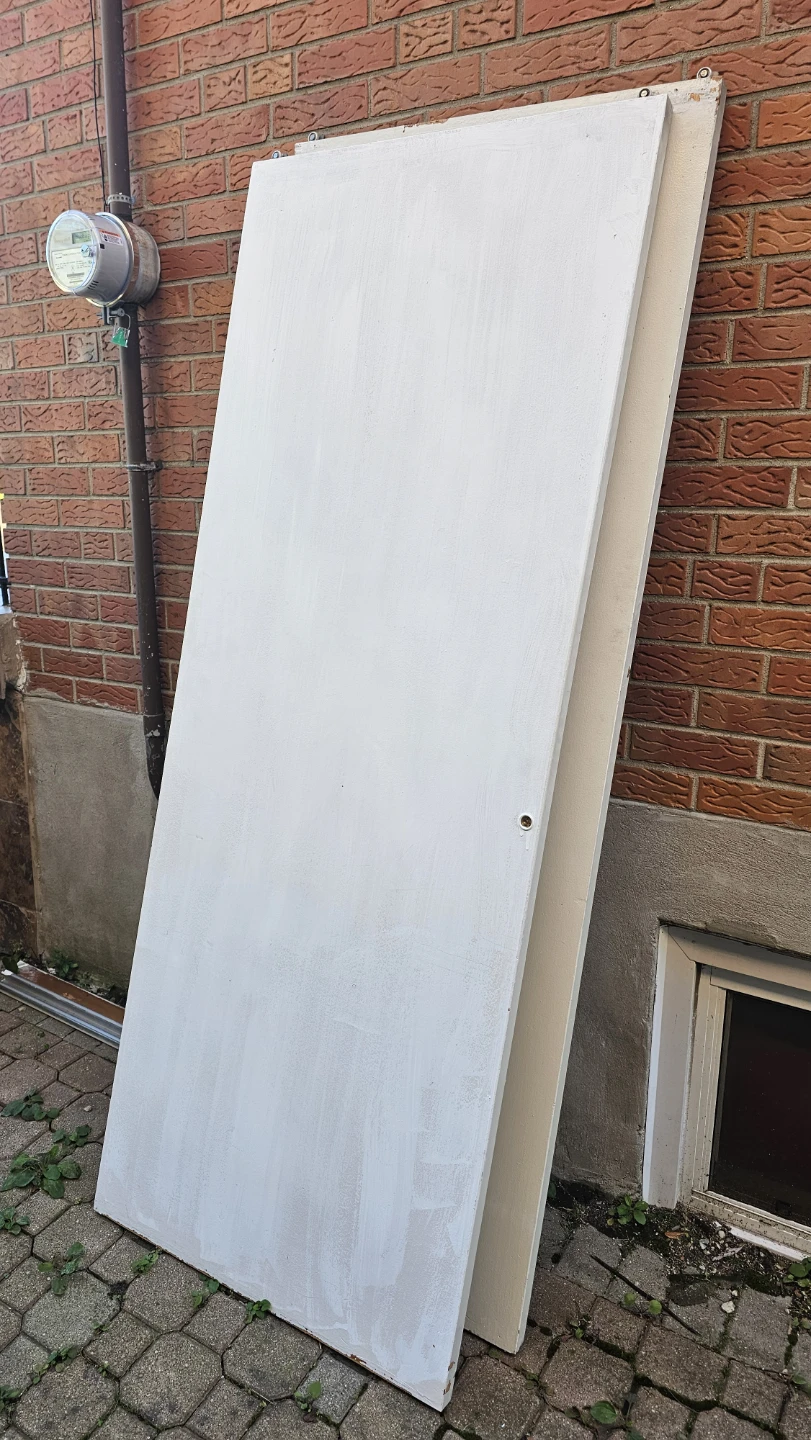 White Wooden Closet Sliding Doors