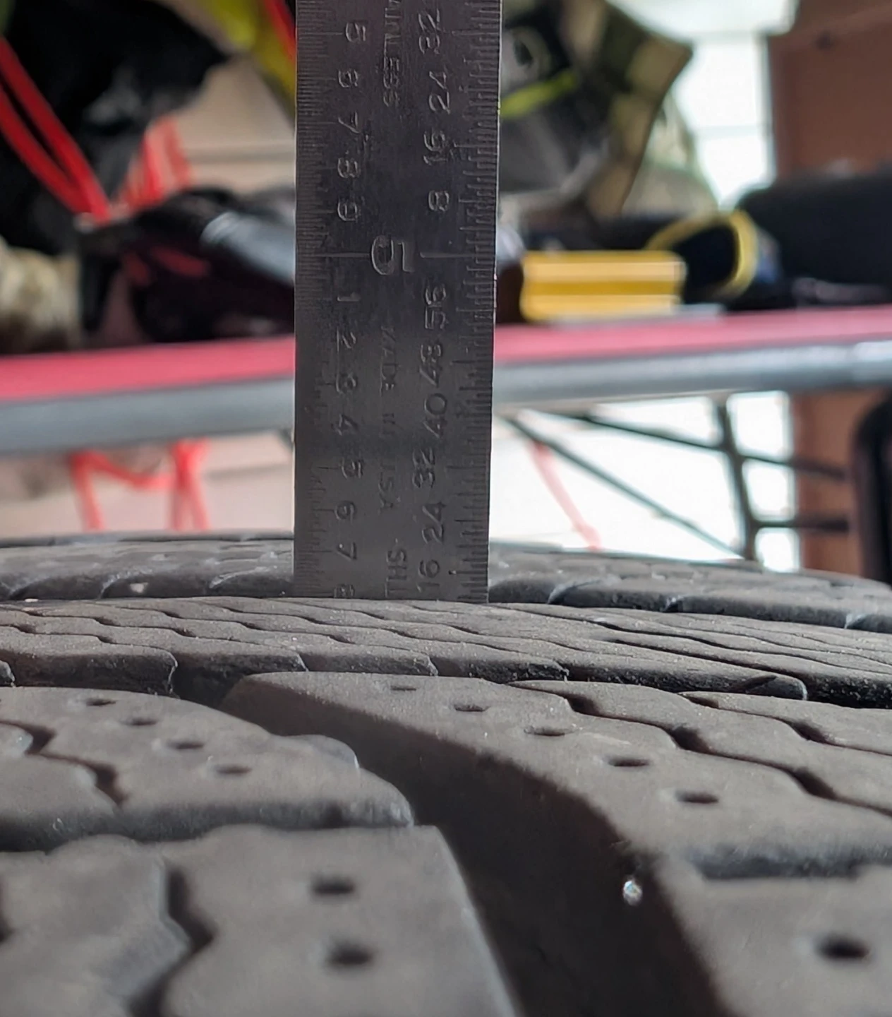 Set of 4 Michelin Latitude X-Ice Tires 235/60R17 - photo 5