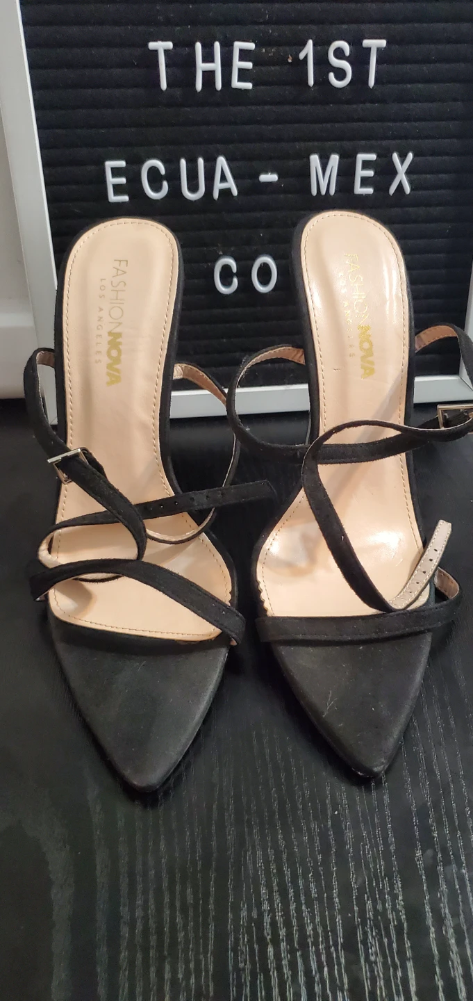 Fashion Nova Black Strappy Heels Size 7 no box