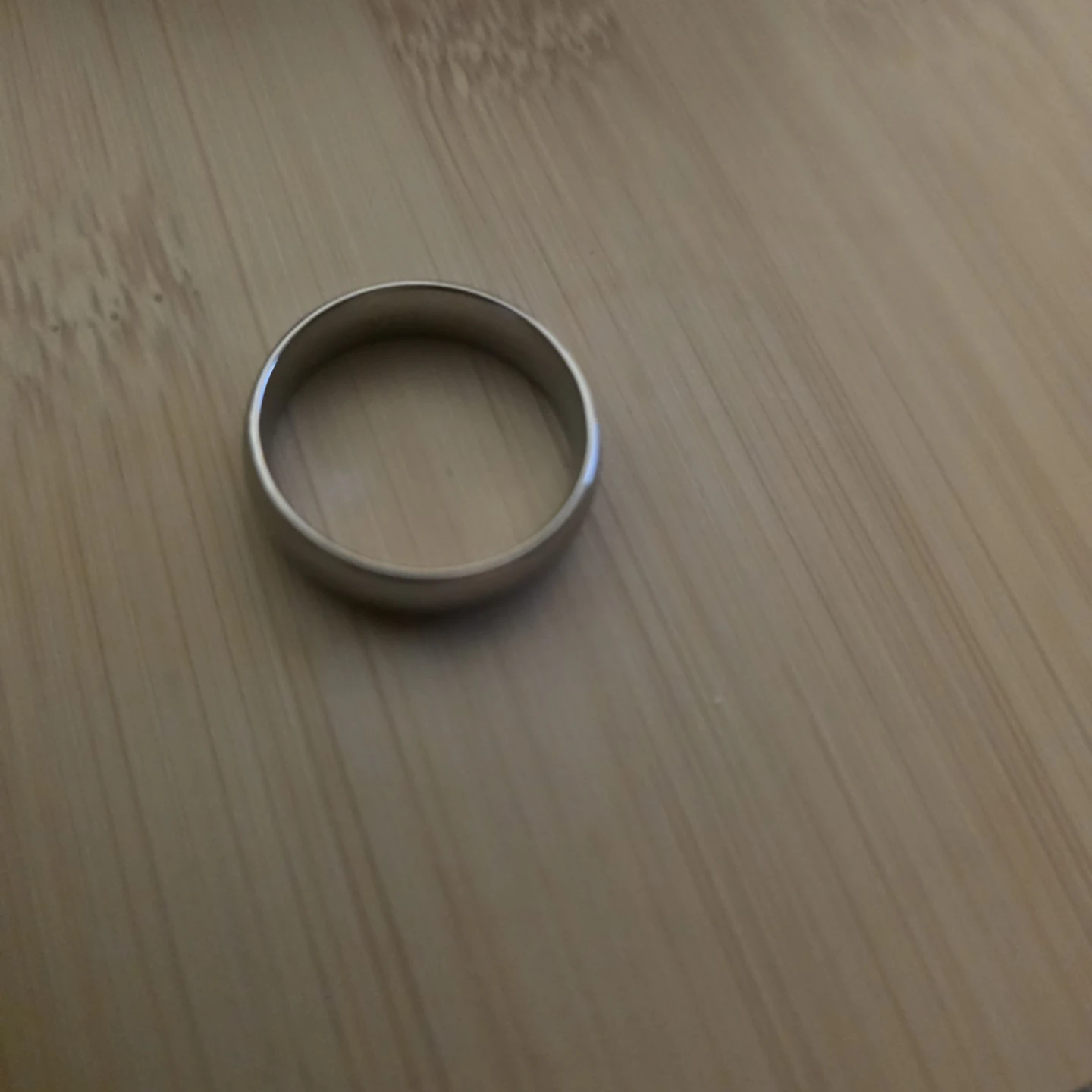 Simple Silver Tone Band Ring - photo 5