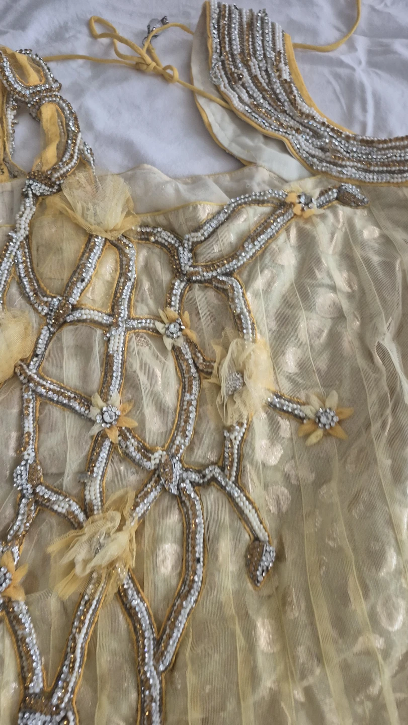 Yellow Embellished Sleeveless Kurti - photo 3
