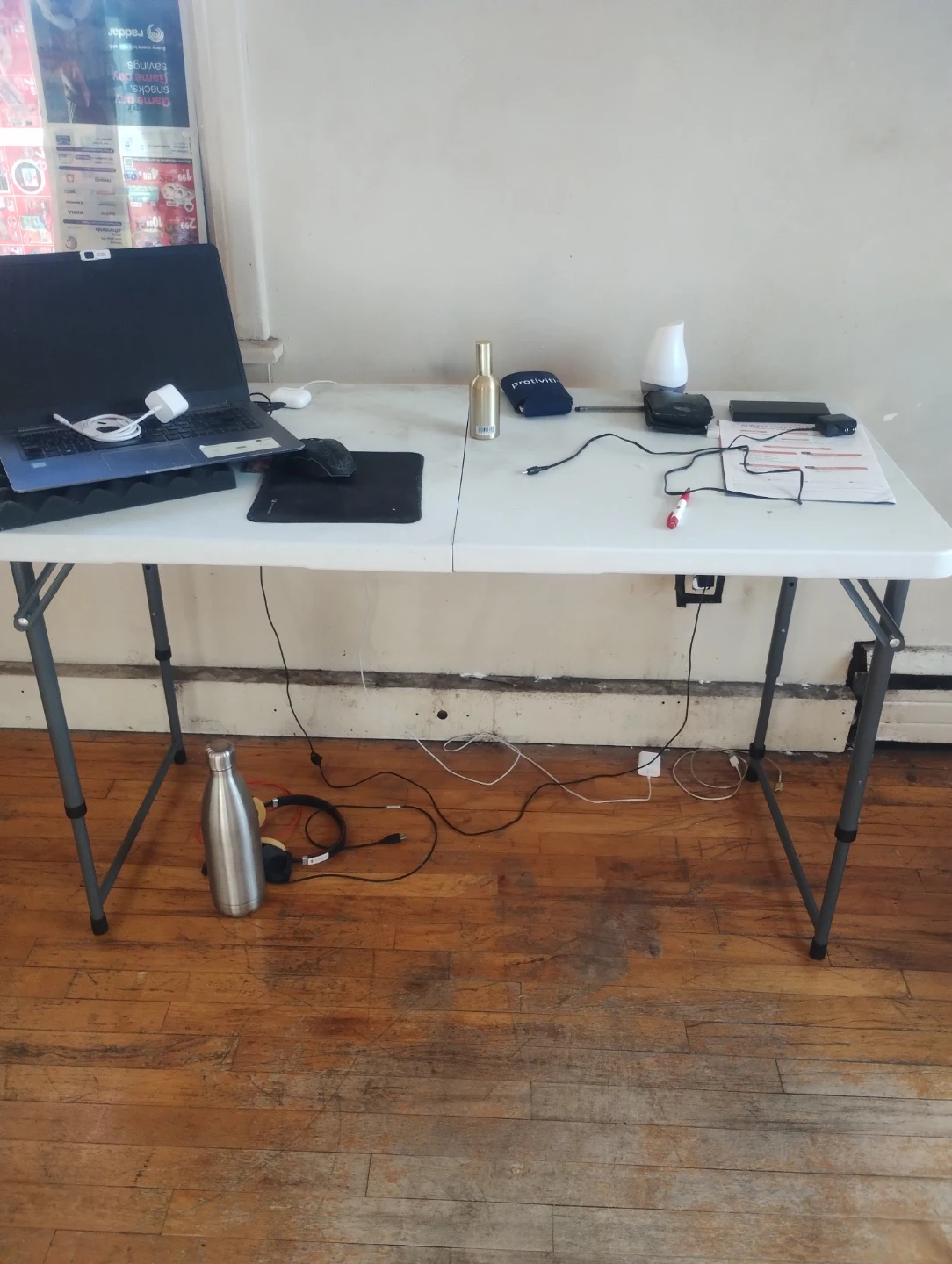 Foldable table