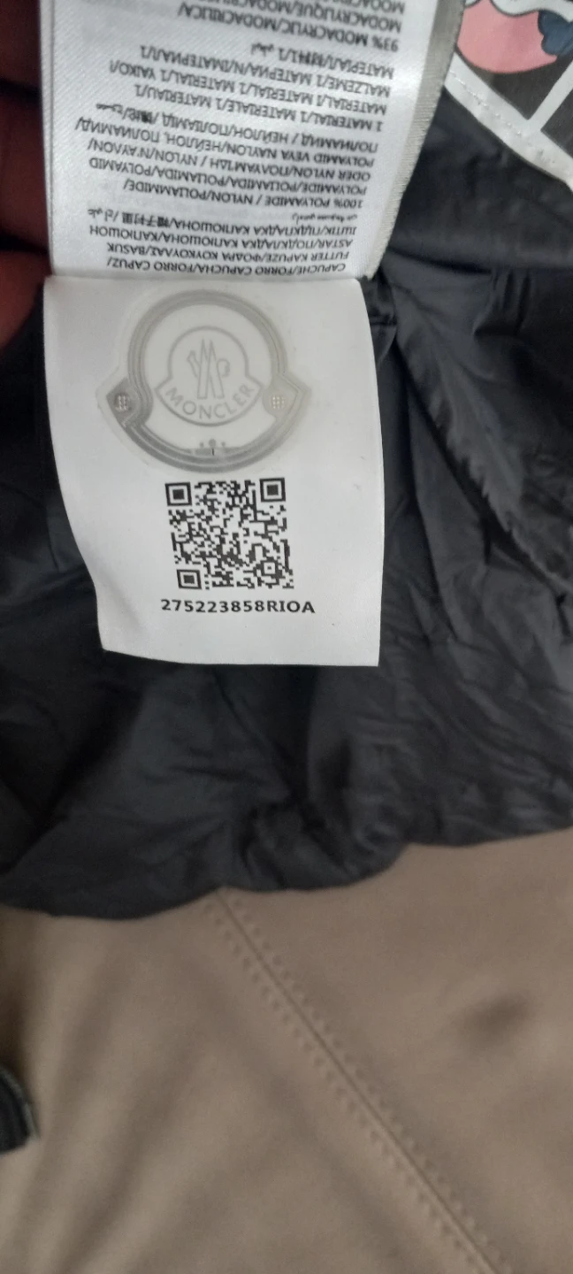 Moncler Black Puffer Jacket with Fur Hood - photo 3
