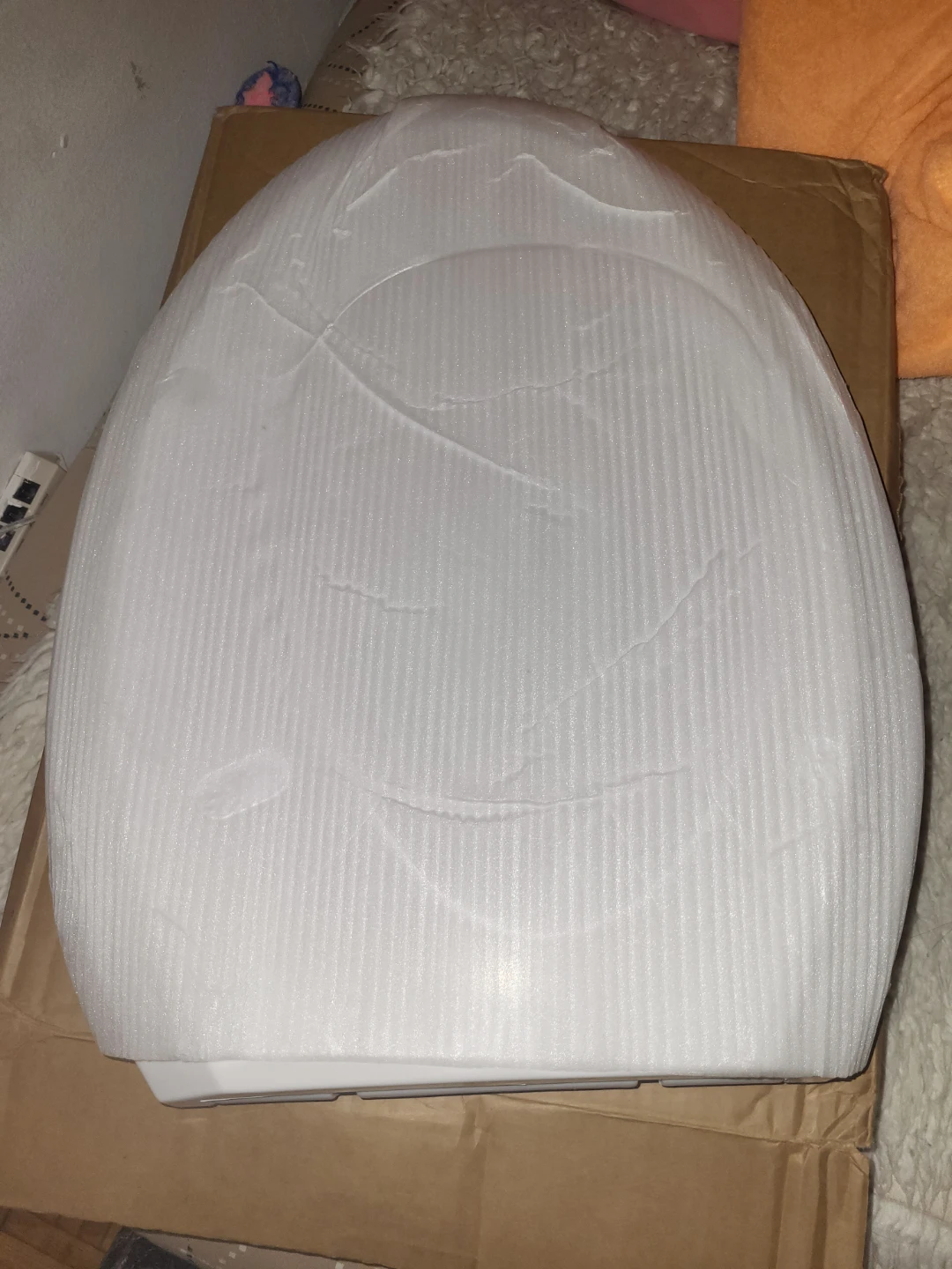 New White Elongated Toilet Seat - photo 2