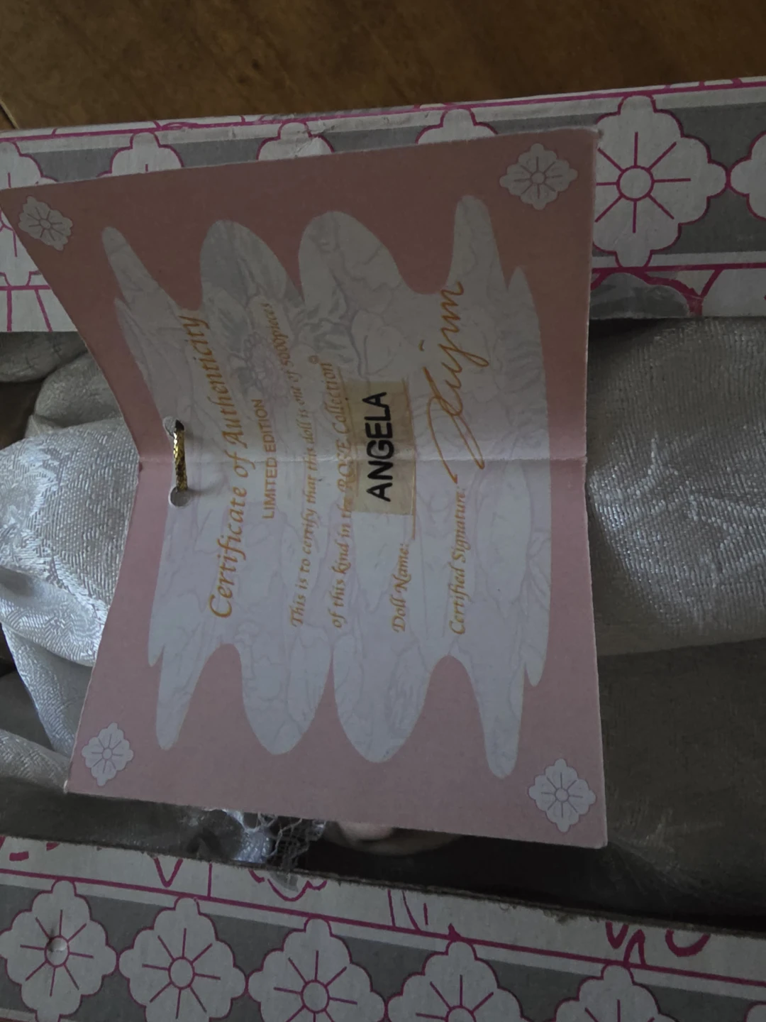 Rose Collection Angela Collector Doll - photo 2