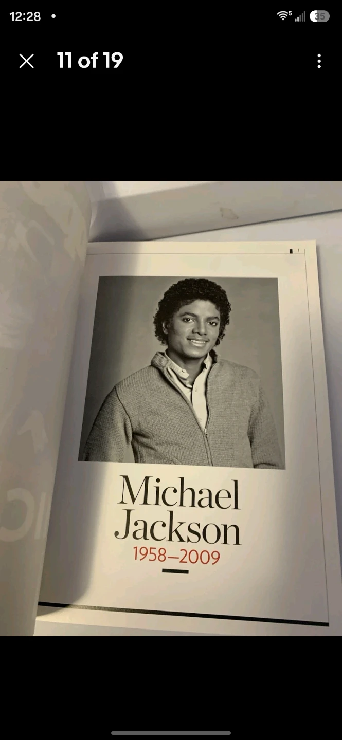 People Tribute Remembering Michael Jackson Magazine - photo 4