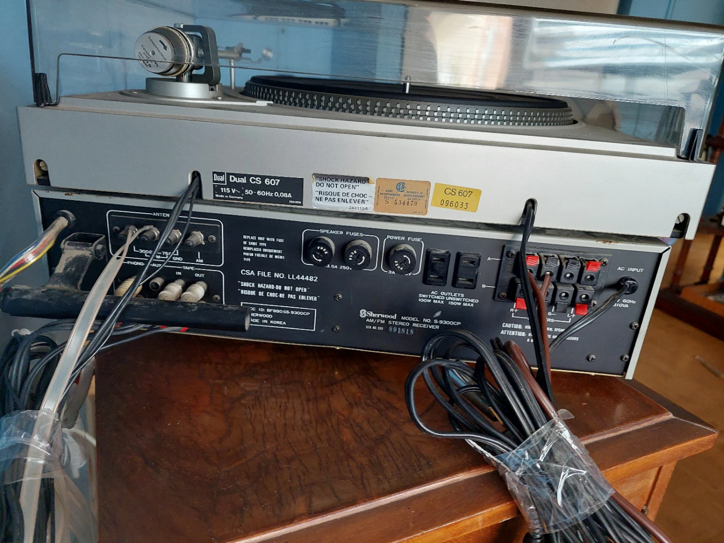 Dual CS 607 Turntable and Sherwood S-9300CP Receiver - photo 2