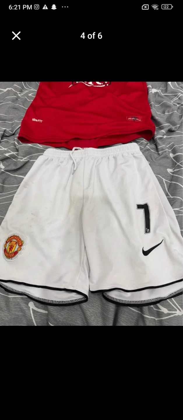 Nike Manchester United Ronaldo Jersey and Shorts Set - photo 4