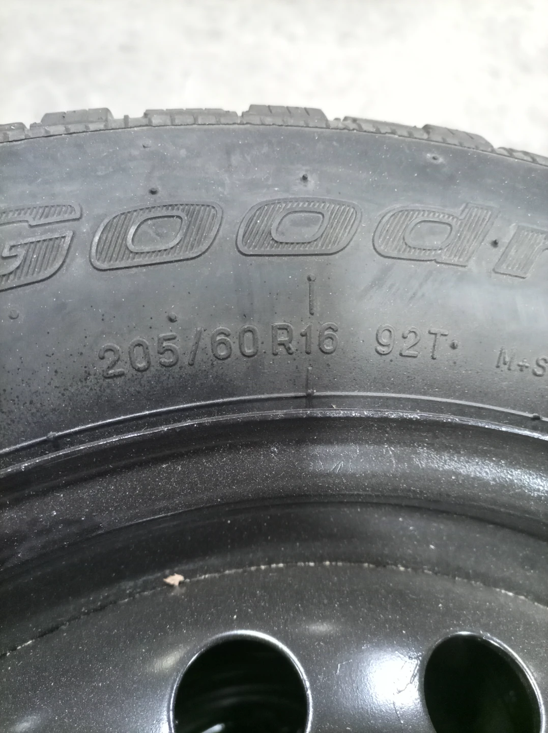 Bf Goodrich Winter T/A KSI 205/60/R16 92T - photo 3