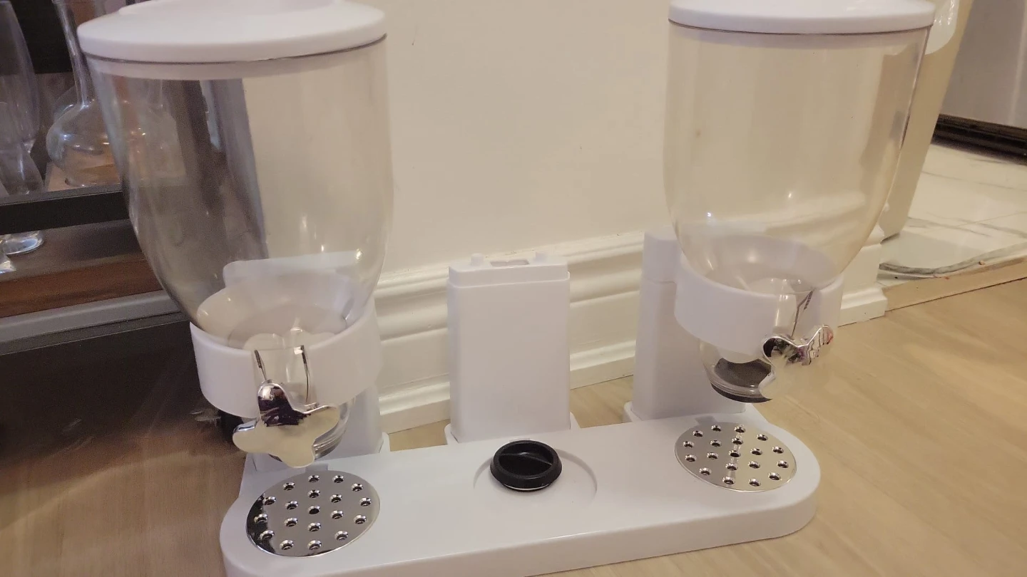 Dry Food Cereal Dispenser - photo 5