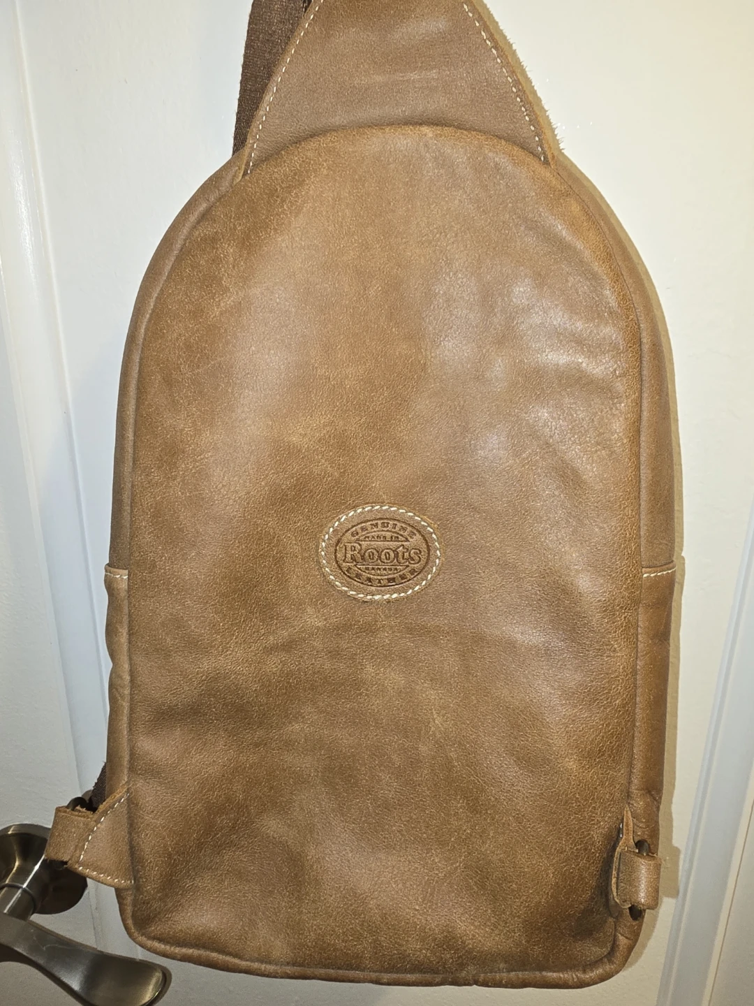 Roots Genuine Large Trinity Leather Sling Bag - photo 2