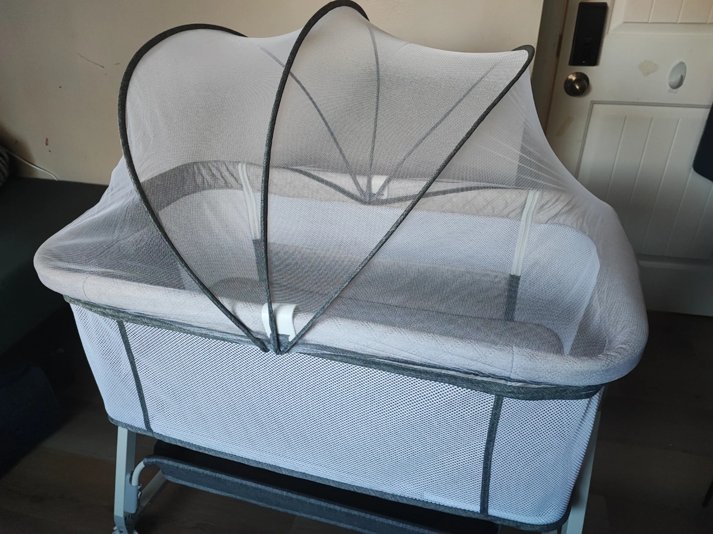 Youluzhen 3-in-1 Baby Bassinet Bedside Sleeper