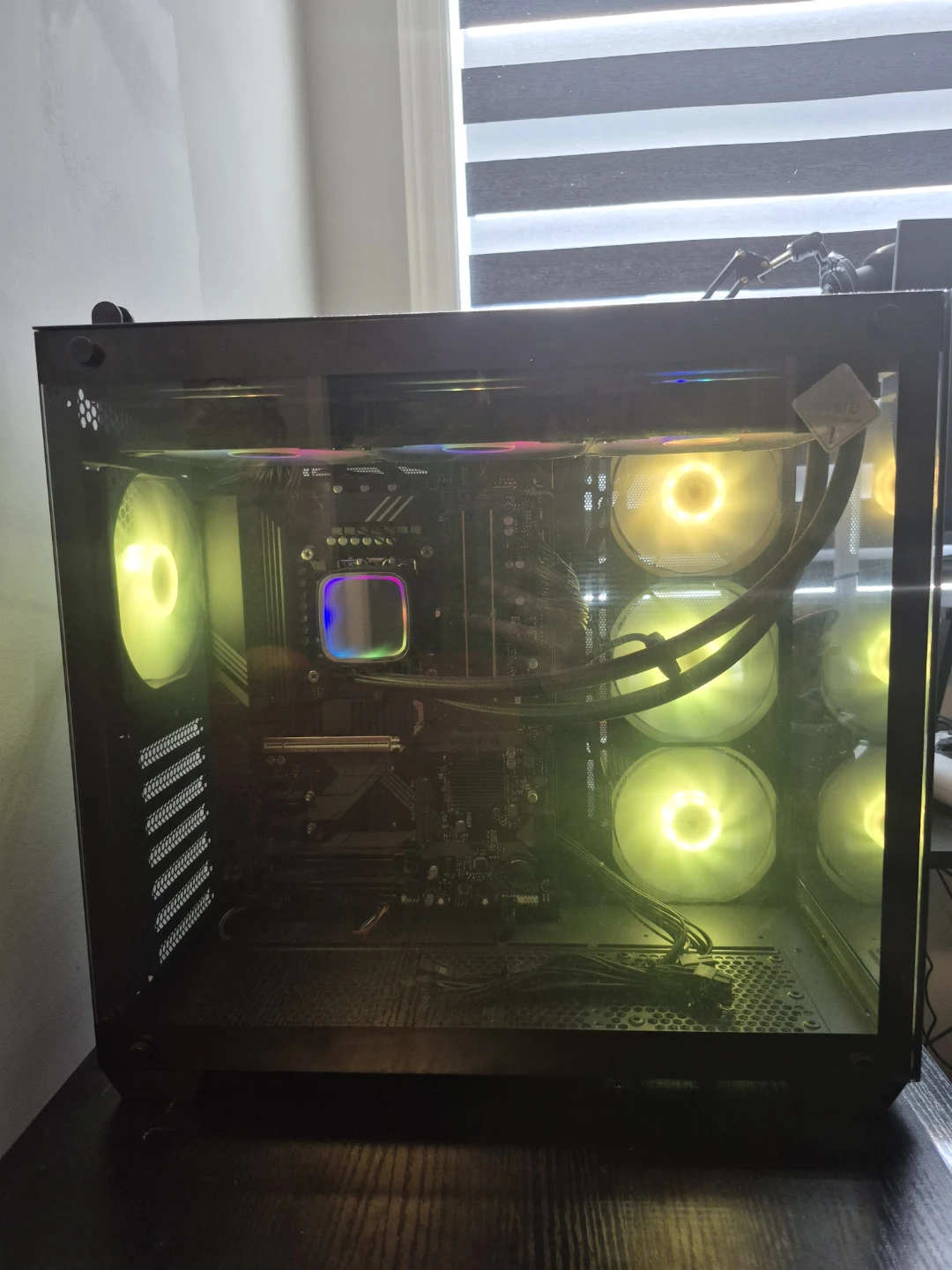 Custom Gaming PC - Intel i9-14900K, Gigabyte Z790 D AX