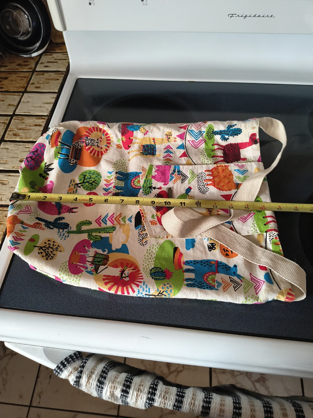 Tierra de Humos Llama Print Tote Bag - photo 4