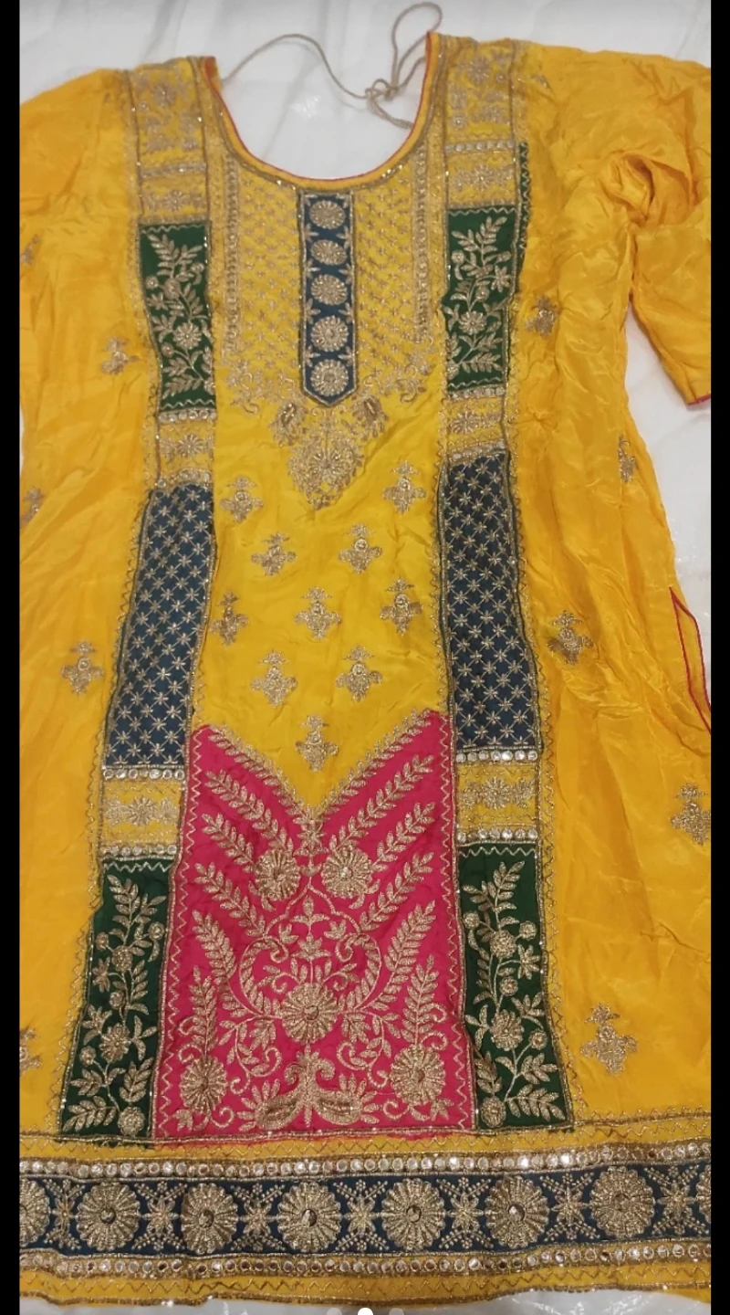 Yellow Traditional Punjabi Salwar Kameez Suit - photo 2