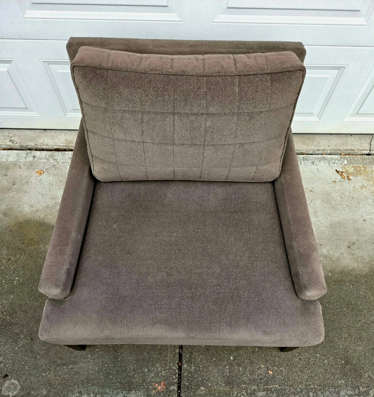 Custom Modern Lounge Chair. Like New from Showhome! - photo 5