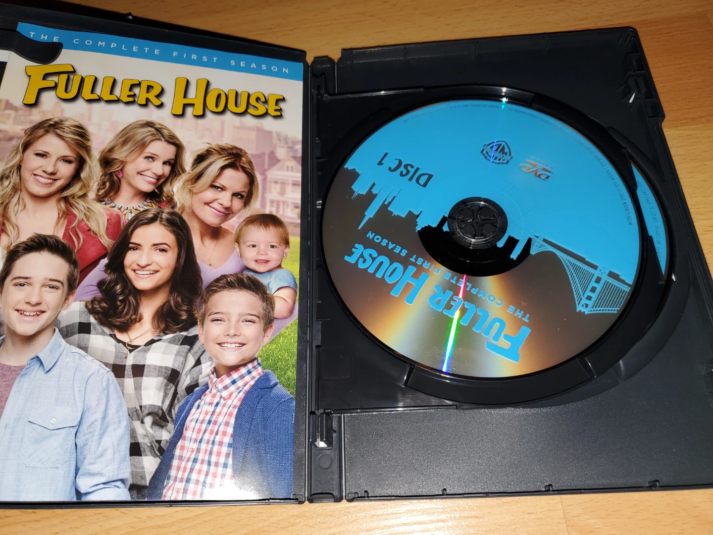 Fuller House: The Complete First Season DVD - photo 3