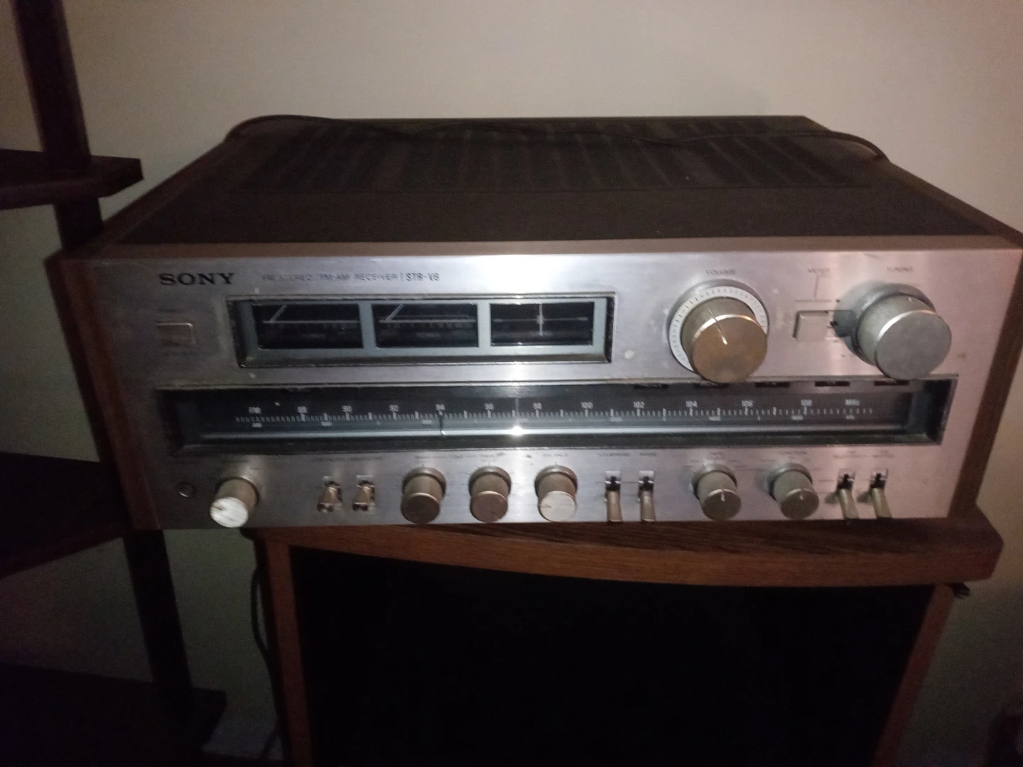 Sony STR-V6 FM Stereo / FM-AM Receiver